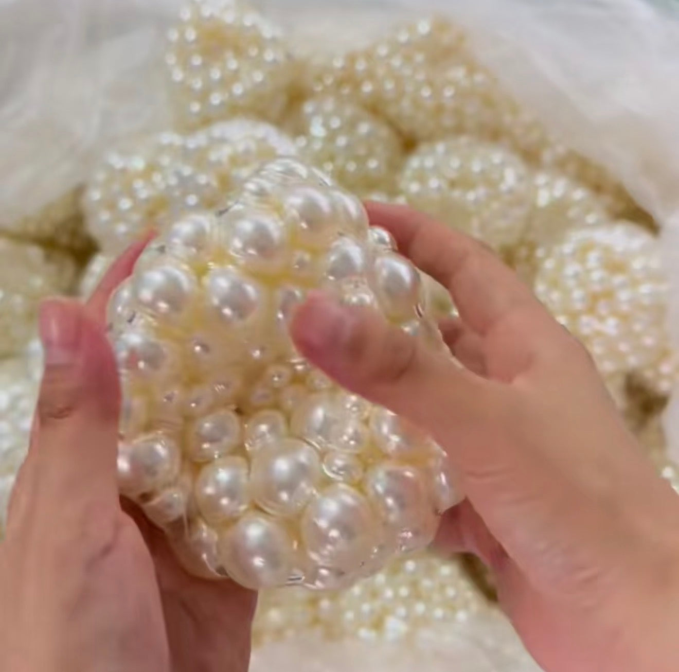 Pearl Crunchy Squishy